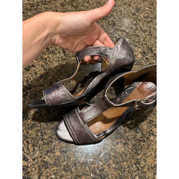Sofft Pewter Silver Metallic T-Strap Peep Toe Heels - 8.5 Elegant Comfort Dressy - Picture 6 of 9
